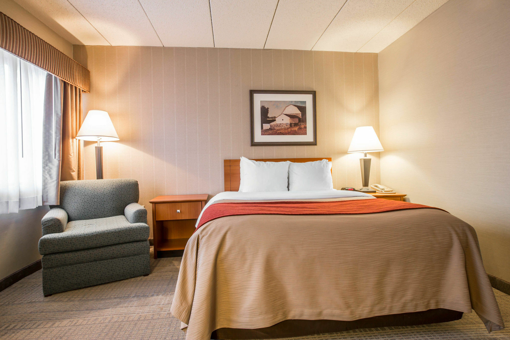 Comfort Inn 2*